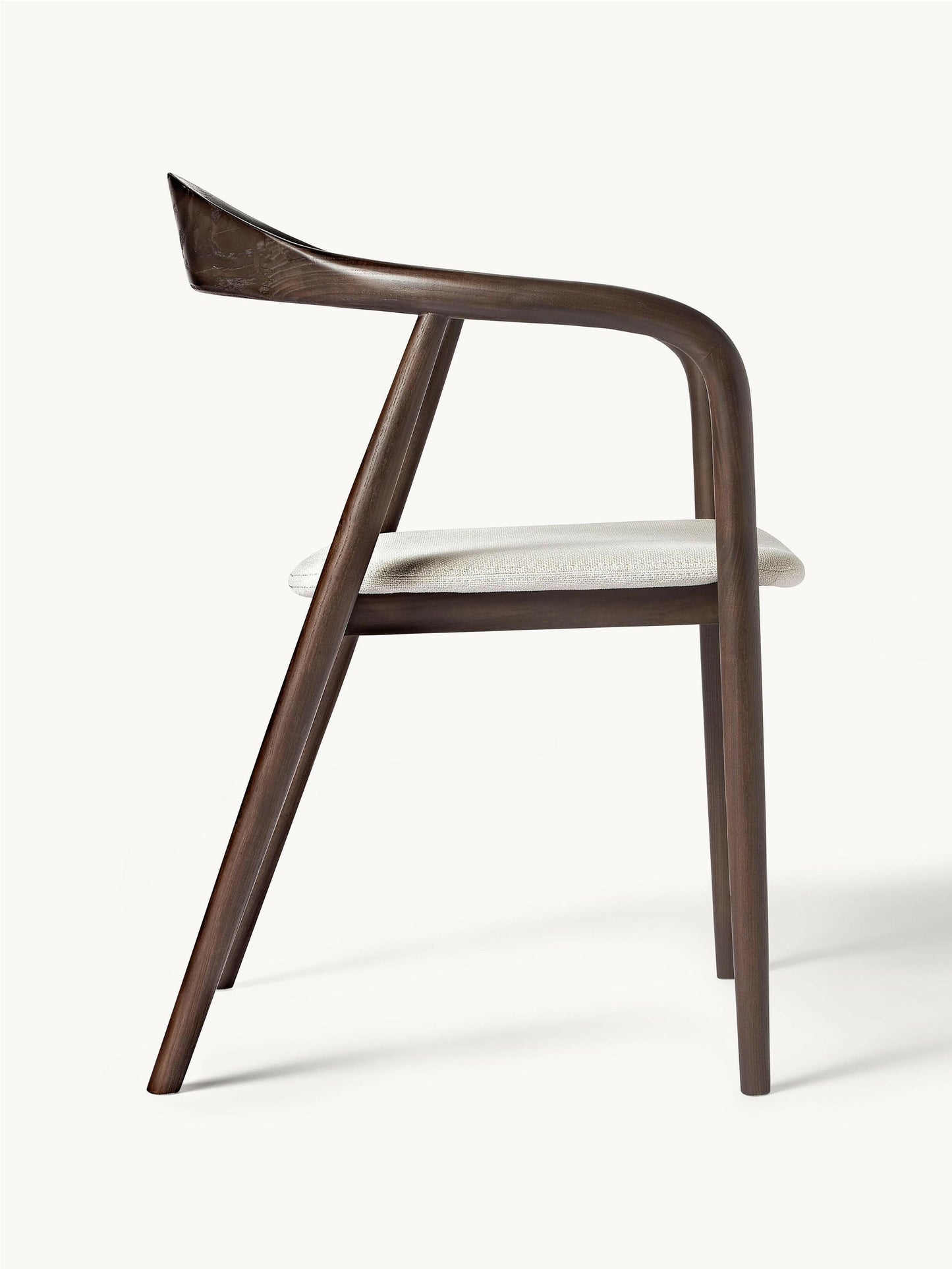 Japandi Eetkamerstoelen in Walnoot en Eiken met Linnen of Bouclé stof