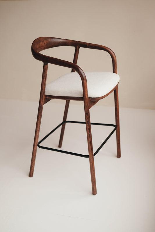 Japandi Barkruk – Op Maat Gemaakt met Aanpasbare Kleur en Stof