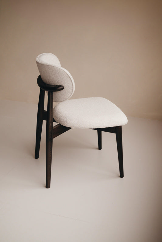 Eetkamerstoelen houten Eetkamerstoel in japandi stijl